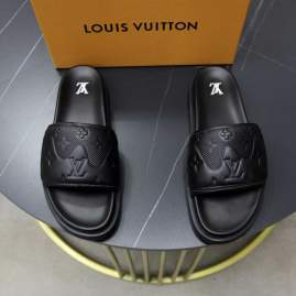 Picture of Louis Vuitton Slippers _SKULVsz38-45hnh03441007